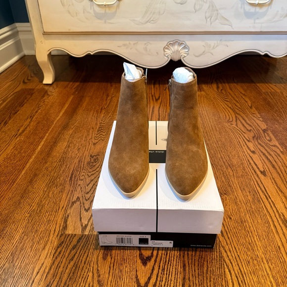 Dolce Vita Avie Suede Bootie - Picture 4 of 6